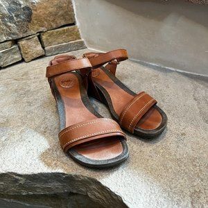 Teva Womens Brown Wedge Sandals Size 7.